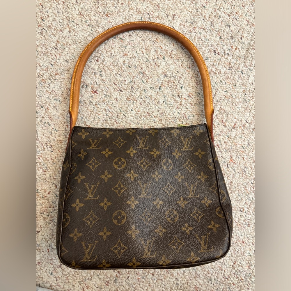 Louis Vuitton Looping MM Shoulder Bag